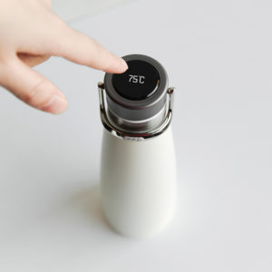 Smart Stainless Steel Insulated Water Bottle with Temperature Detection